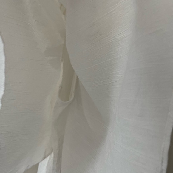 Chico’s White Gauze Flutter Sleeve Sequined Design Size Small 4 New With Tags - Picture 4 of 7